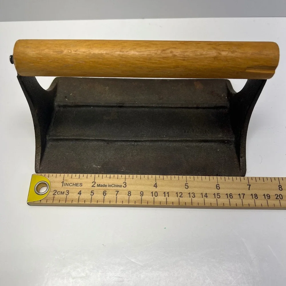 Bacon Press Cast Iron Embossed Pig Vines Design Wood‎ Handle Vintage Heavy Duy